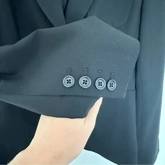 Banana Republic Women’s Classic Black Blazer - Picture 8 of 11